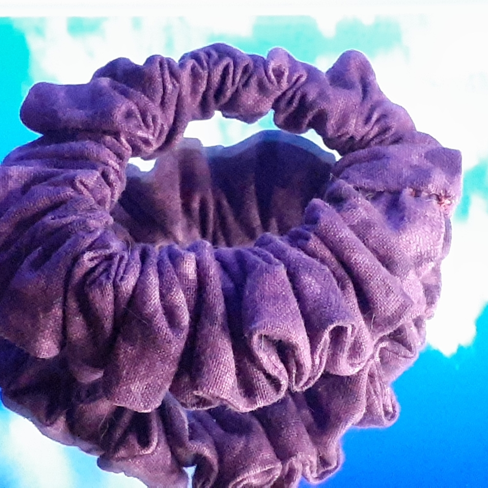 Small Swirl Purple Scrunchie